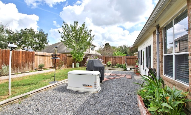 view of yard featuring a patio area