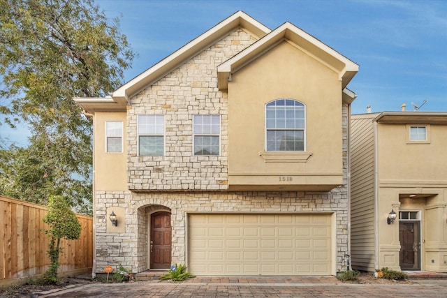 view of front facade featuring a garage