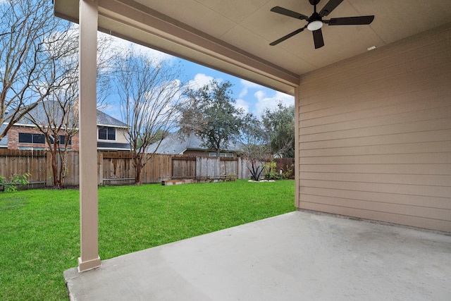 view of patio / terrace with ceiling fan