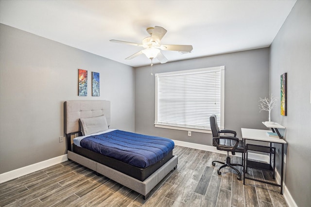 bedroom with ceiling fan