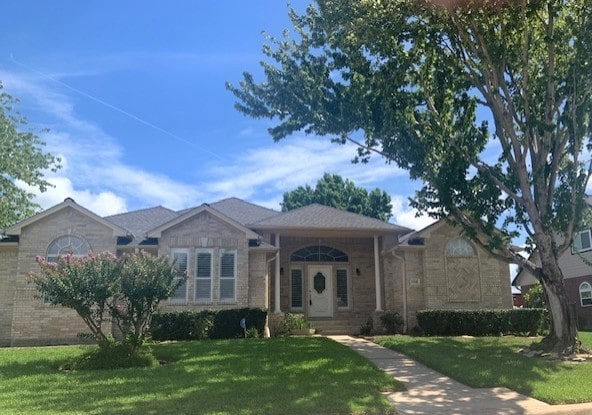 13642 Lakeside Place Dr, Willis, TX 77318 - photo 1