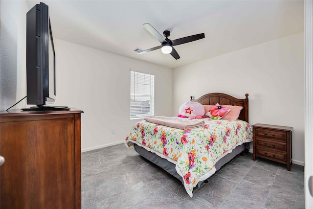 bedroom with ceiling fan