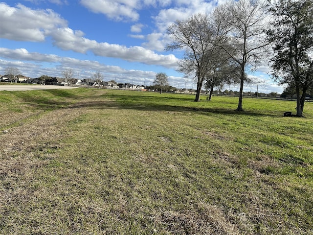 Listing photo 3 for 1100 Rabb Rd, Fresno TX 77545