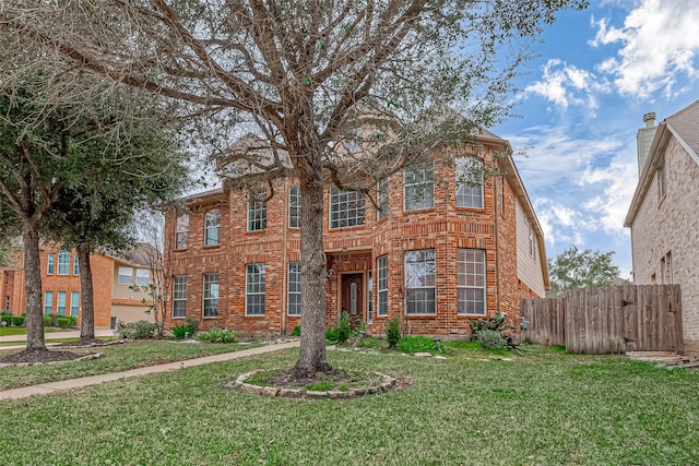 view of front facade featuring a front lawn