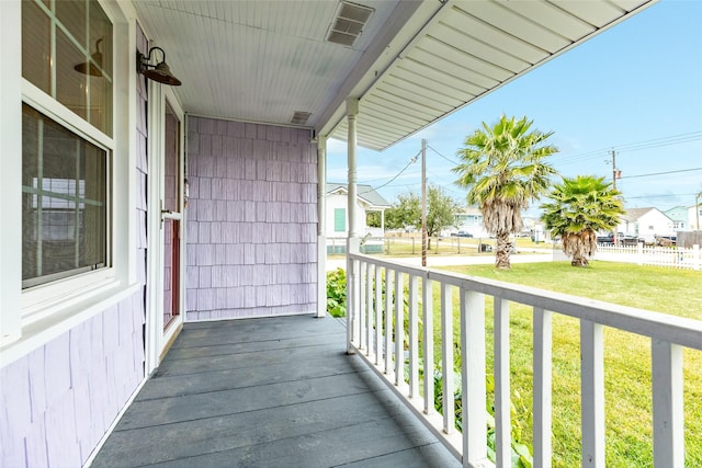 balcony featuring covered porch