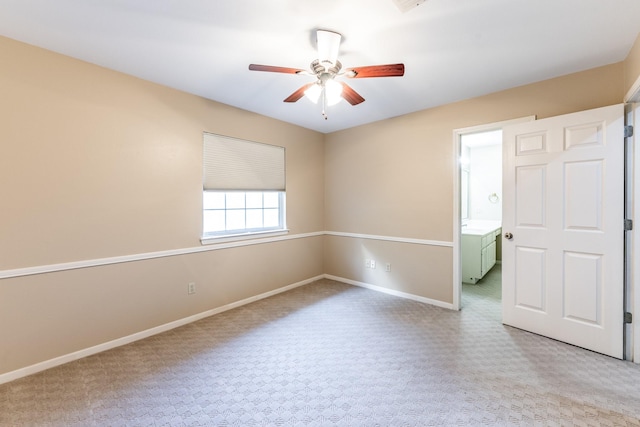 empty room featuring ceiling fan