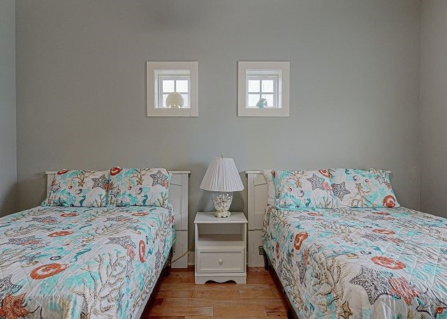 bedroom with light hardwood / wood-style flooring