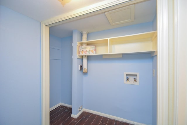 laundry room with washer hookup