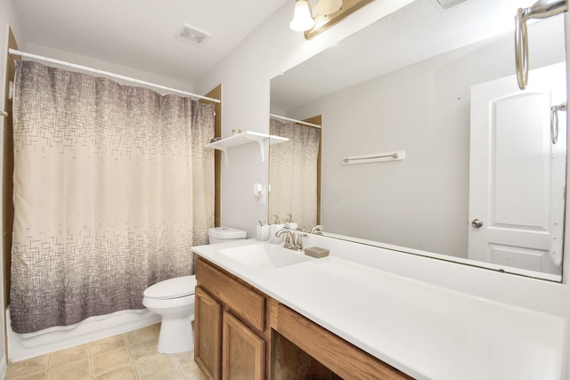 full bathroom featuring toilet, shower / bathtub combination with curtain, and vanity