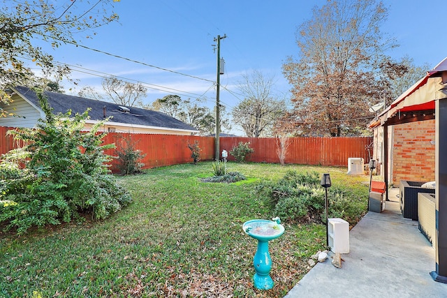 view of yard with a patio