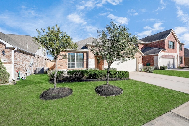 view of front facade featuring a front lawn