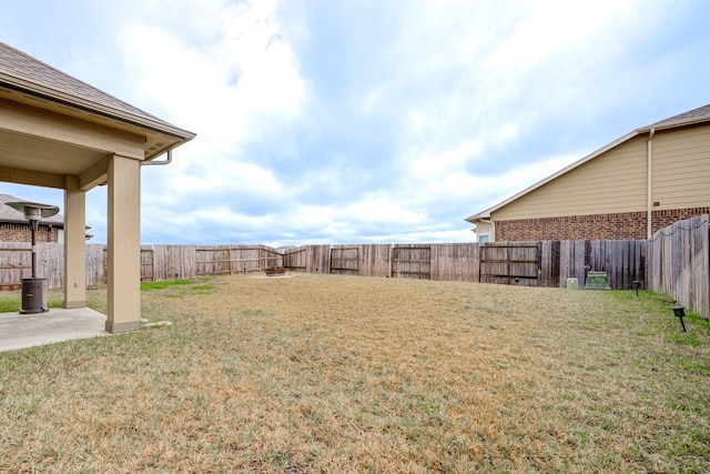 view of yard with a patio