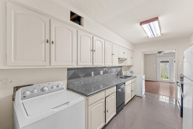 washroom featuring washer / dryer, ceiling fan, light tile patterned floors, and sink