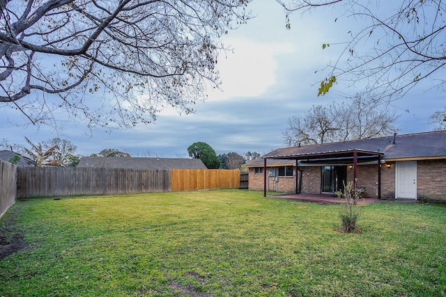 view of yard with a patio