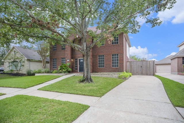 view of front of house with a front lawn