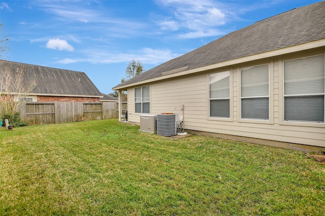 view of yard featuring central AC