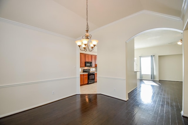 unfurnished room with ceiling fan with notable chandelier, wood-type flooring, ornamental molding, and vaulted ceiling