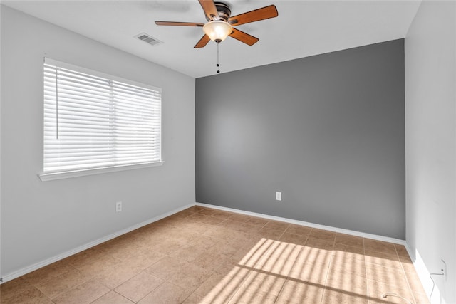 empty room with ceiling fan