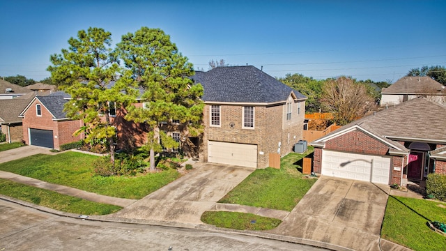 view of front of home with a front lawn