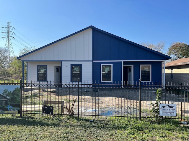 view of front of home