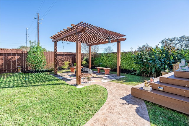 view of yard with a patio area and a pergola