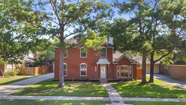 view of front of property with a front yard