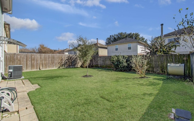 view of yard featuring cooling unit