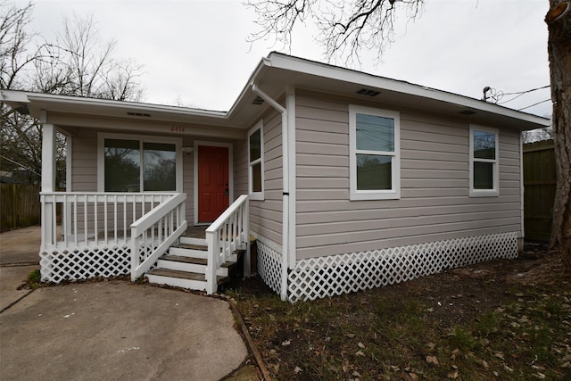 view of front of property