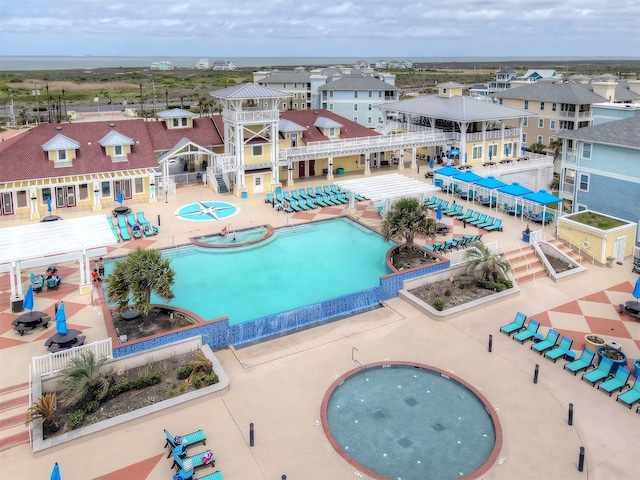 view of swimming pool