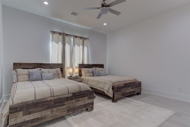 bedroom with ceiling fan