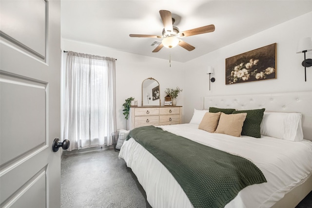 bedroom with ceiling fan