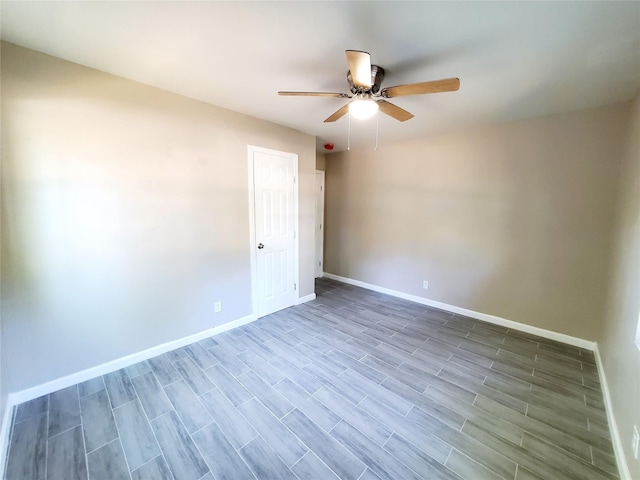 empty room featuring ceiling fan