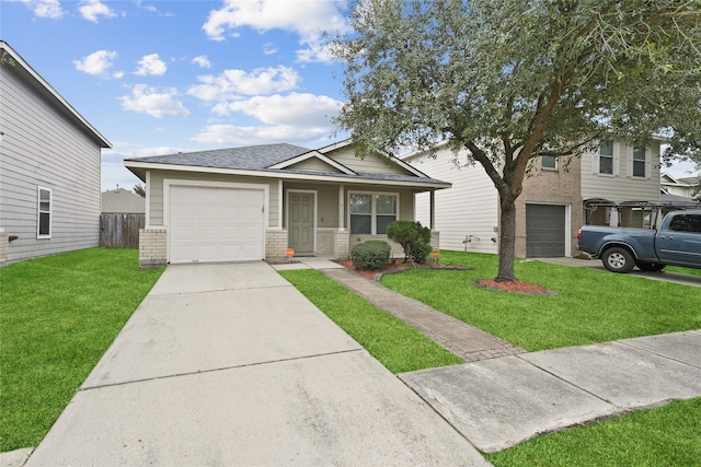 view of front facade featuring a front yard