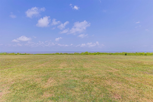 Listing photo 2 for 26826 Bay Water Dr, Galveston TX 77554