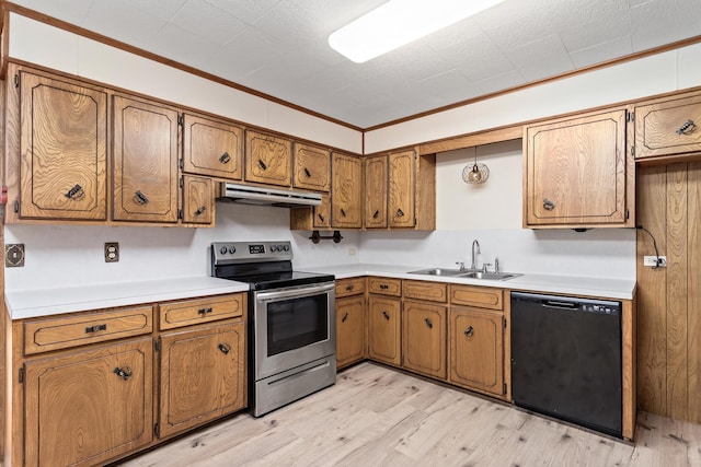 kitchen featuring stainless steel electric stove, sink, black dishwasher, light wood-type flooring, and crown molding