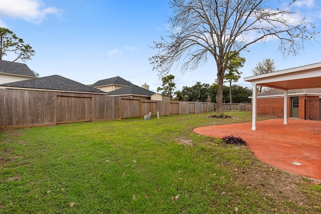 view of yard with a patio