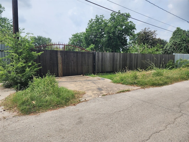 2425 Calvin Ave, Houston TX, 77088 land for sale