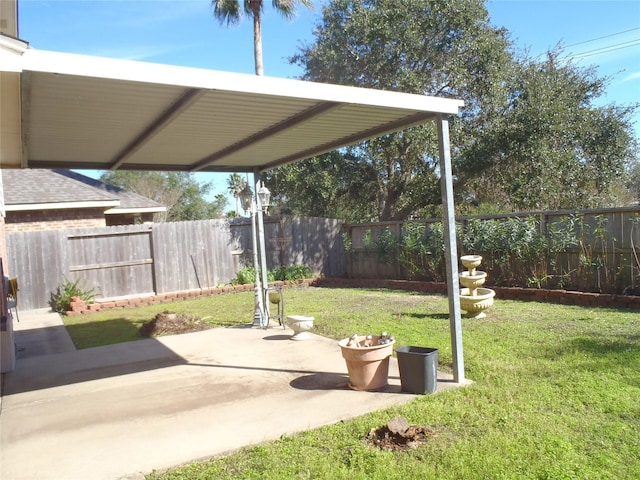 view of yard with a patio area