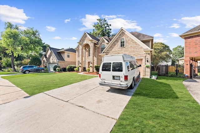 view of front of home featuring a front lawn