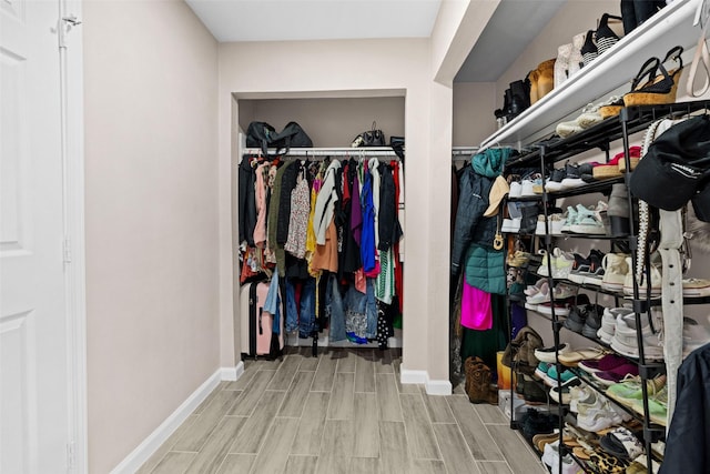 view of spacious closet