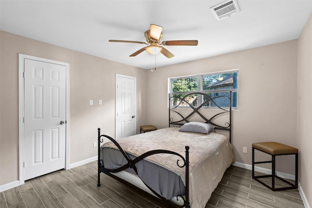 bedroom featuring ceiling fan