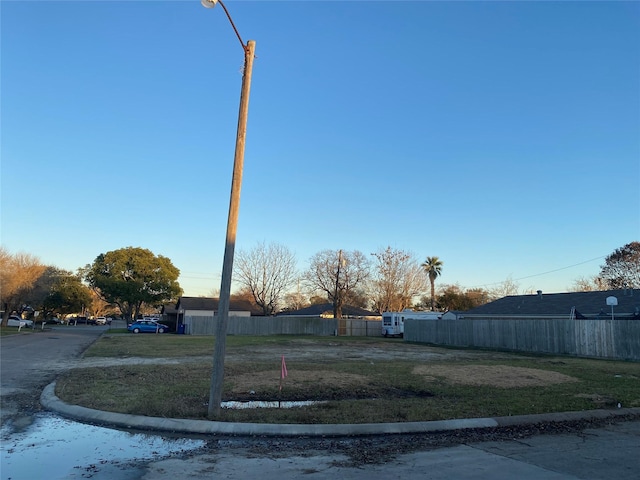 Listing photo 3 for 2514 Sunnycrest Dr, Texas City TX 77590