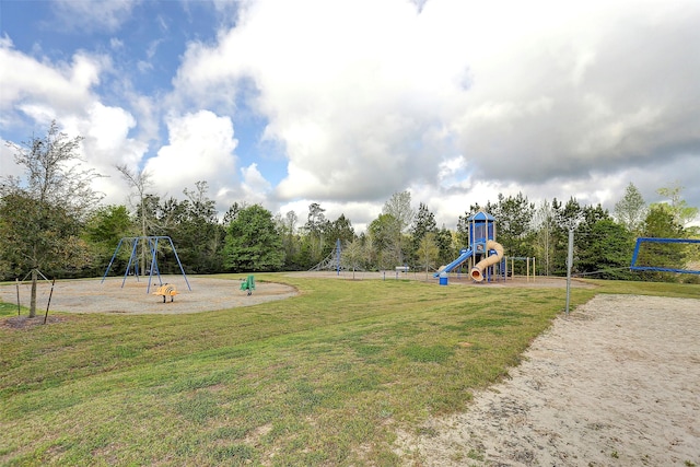 11502 Kate Ct, Montgomery, TX 77316 - community jungle gym with a yard