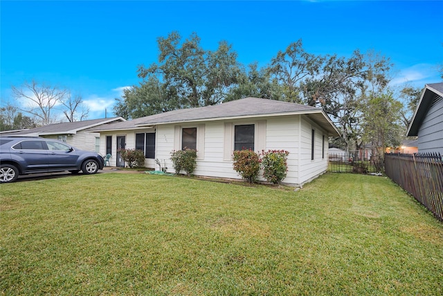 view of front of house with a front yard