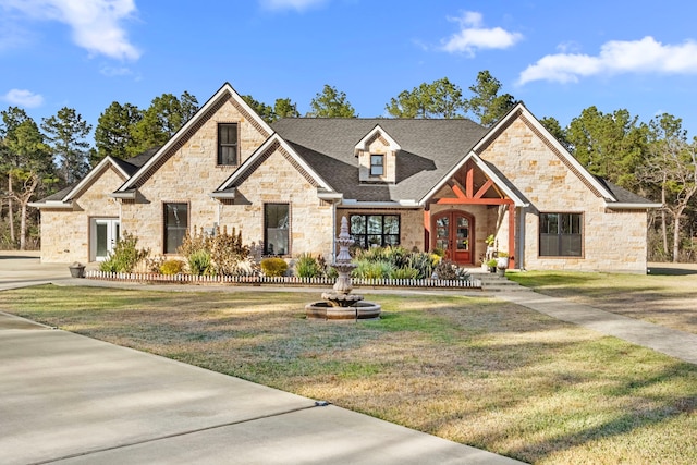 view of front of home featuring a front lawn