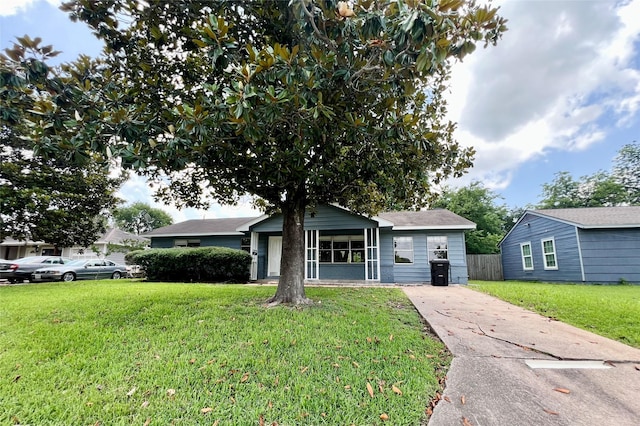 view of front of house with a front yard