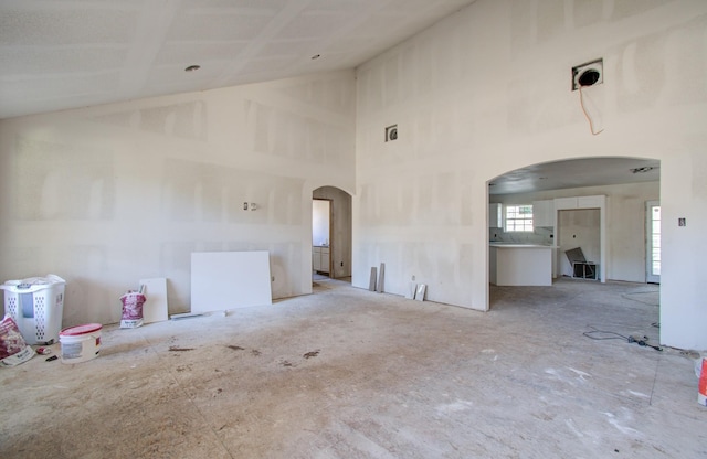 empty room with a towering ceiling