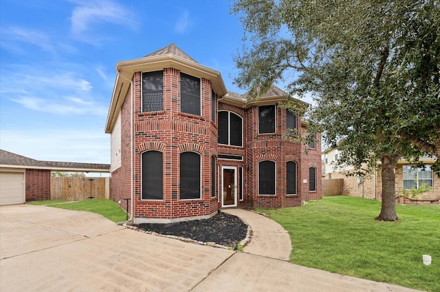 view of front facade with a front yard