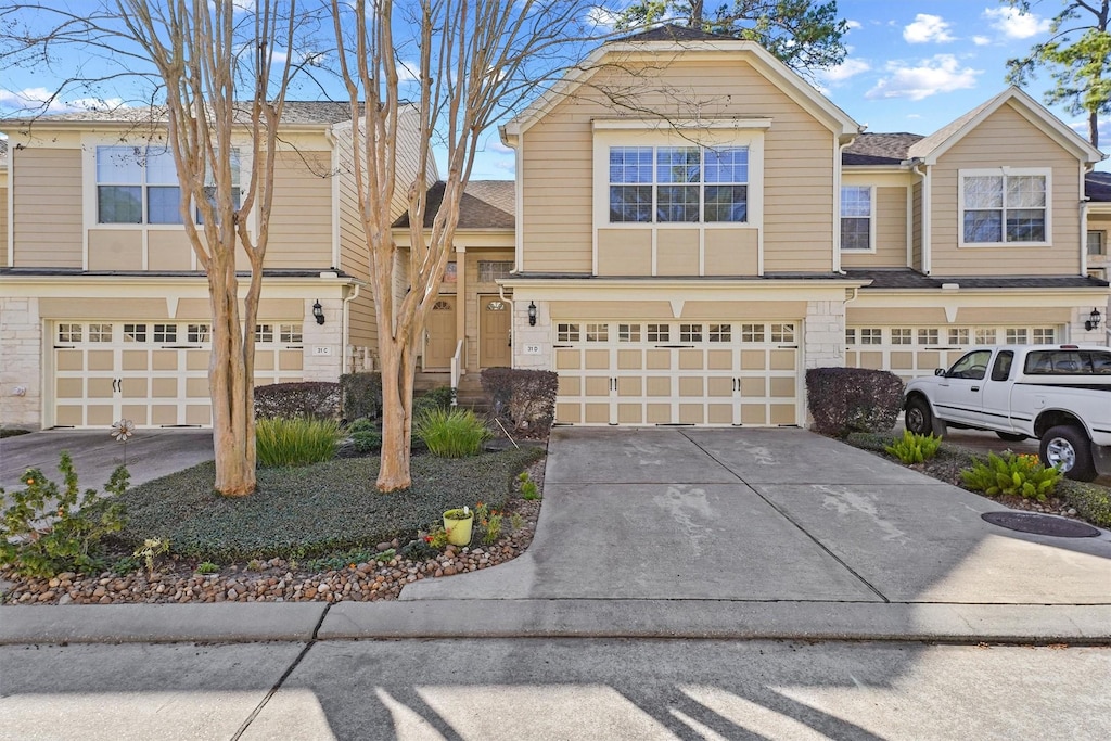 view of front facade with a garage