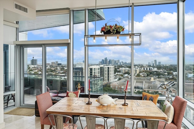 2727 Kirby Dr Unit 13C, Houston, TX 77098 - view of sunroom